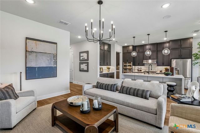 325 Ridgeway Drive, Georgetown, TX 78628