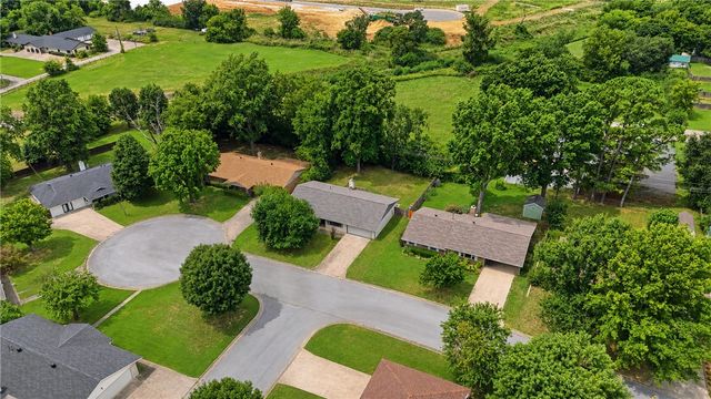 406 Eastgate Street, Springdale, AR 72762