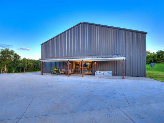 3003 S Country Club Road, Stillwater, OK 74074