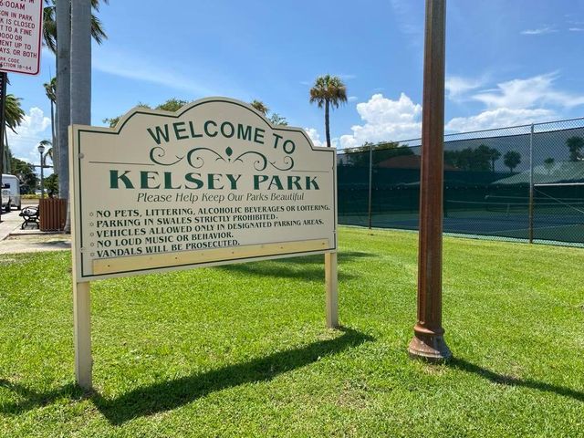 810 Lake Shore Drive 17, Lake Park, FL 33403