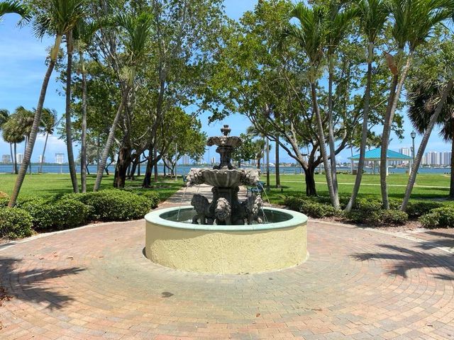 810 Lake Shore Drive 17, Lake Park, FL 33403