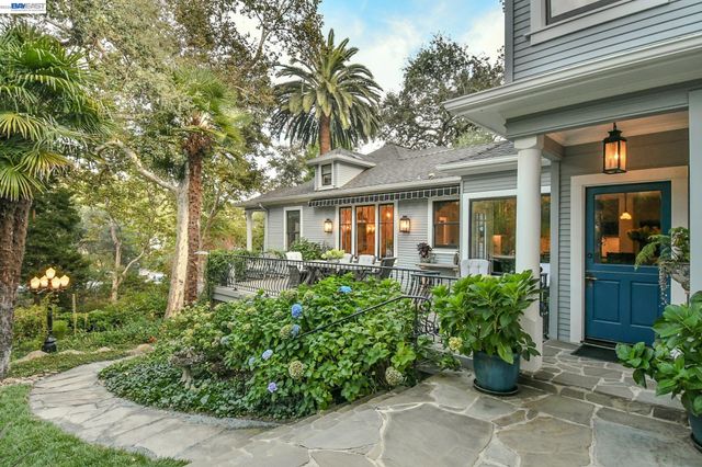 270 Kilkare Rd, Sunol, CA 94586