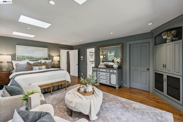 270 Kilkare Rd, Sunol, CA 94586