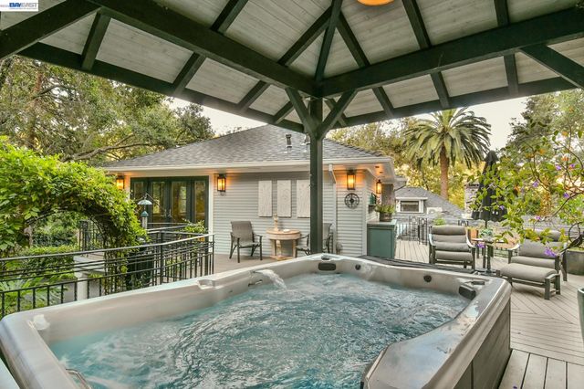 270 Kilkare Rd, Sunol, CA 94586