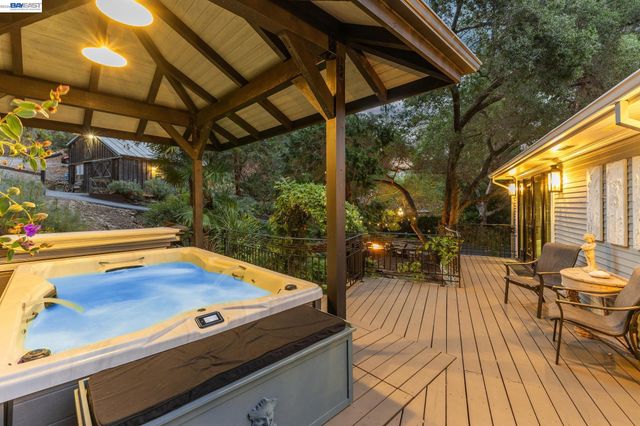 270 Kilkare Rd, Sunol, CA 94586