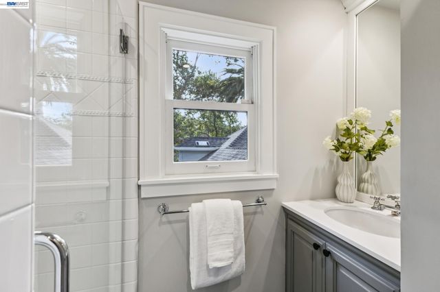 270 Kilkare Rd, Sunol, CA 94586