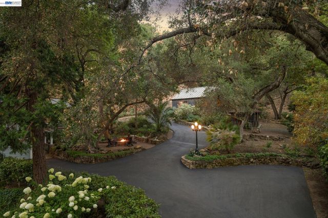 270 Kilkare Rd, Sunol, CA 94586