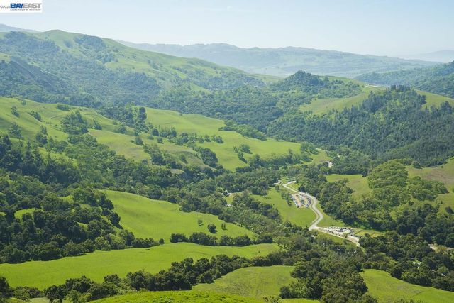 270 Kilkare Rd, Sunol, CA 94586