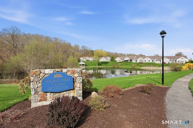 98 Haley Lane 98, Newtown, CT 06482