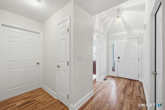 98 Haley Lane 98, Newtown, CT 06482