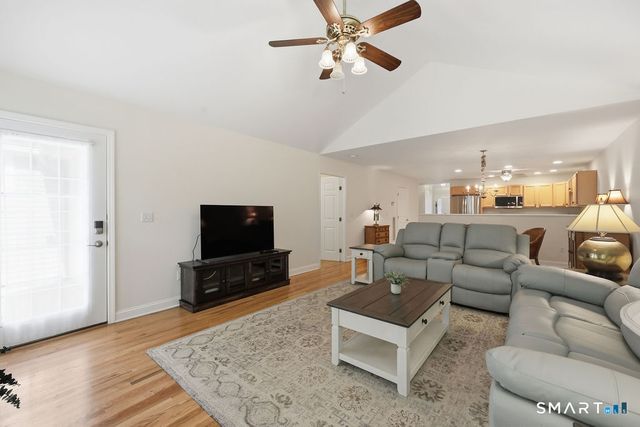 98 Haley Lane 98, Newtown, CT 06482