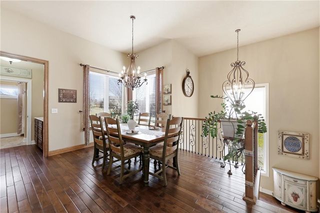 25007 W 77th Street, Shawnee, KS 66227