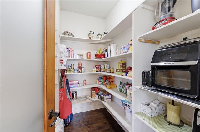 25007 W 77th Street, Shawnee, KS 66227