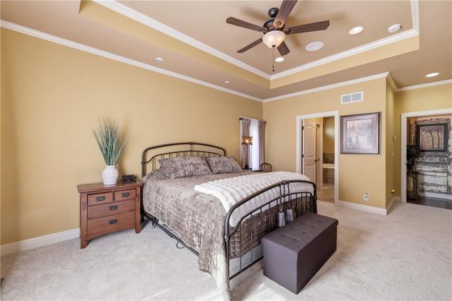 25007 W 77th Street, Shawnee, KS 66227