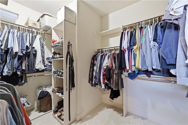 25007 W 77th Street, Shawnee, KS 66227