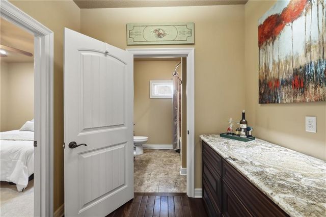 25007 W 77th Street, Shawnee, KS 66227