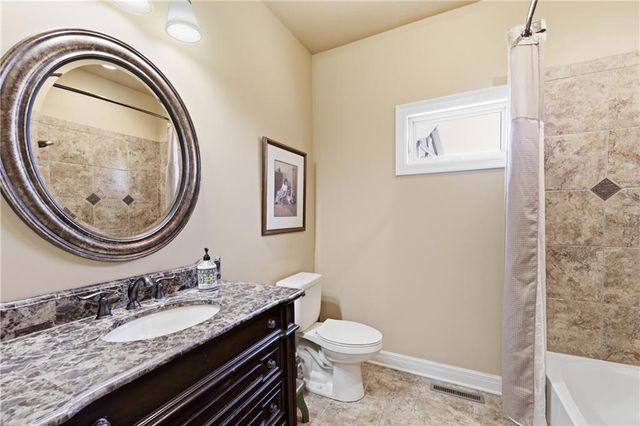 25007 W 77th Street, Shawnee, KS 66227