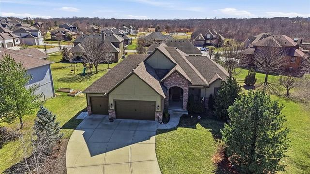 25007 W 77th Street, Shawnee, KS 66227