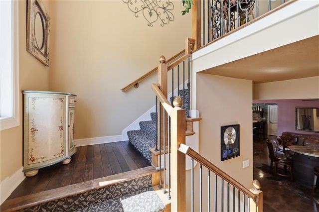 25007 W 77th Street, Shawnee, KS 66227