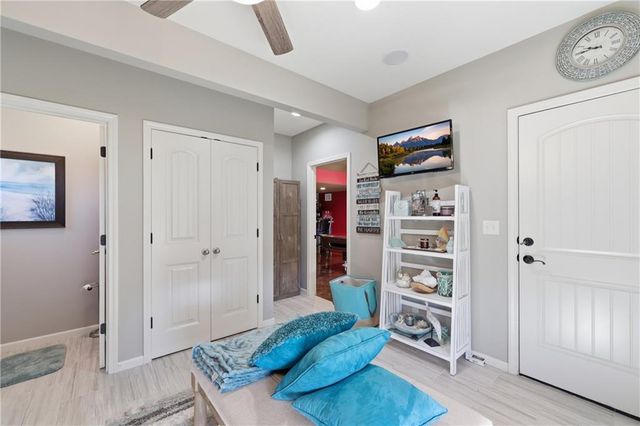 25007 W 77th Street, Shawnee, KS 66227