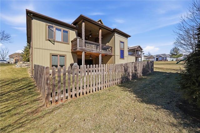 25007 W 77th Street, Shawnee, KS 66227