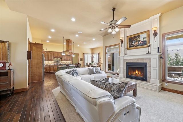 25007 W 77th Street, Shawnee, KS 66227