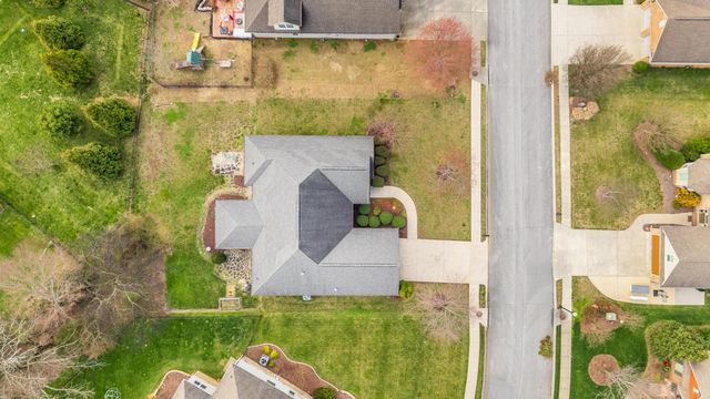 1040 Lynnstone Drive, Chattanooga, TN 37405