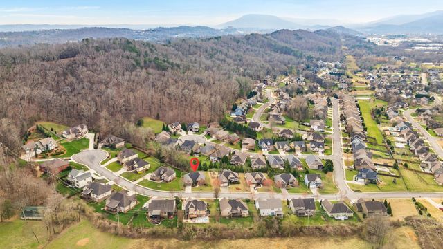 1040 Lynnstone Drive, Chattanooga, TN 37405