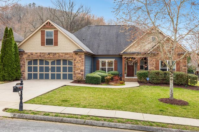 1040 Lynnstone Drive, Chattanooga, TN 37405