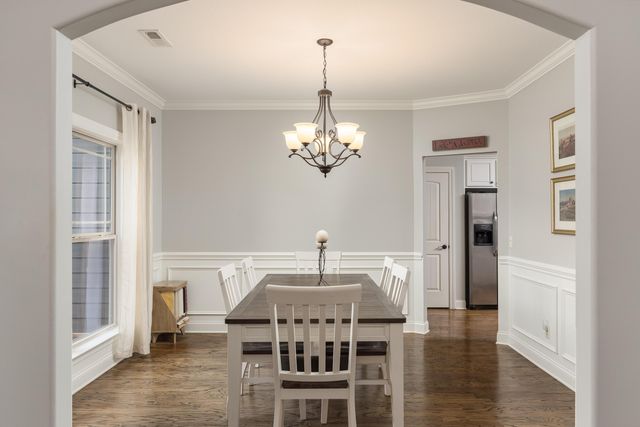 1040 Lynnstone Drive, Chattanooga, TN 37405