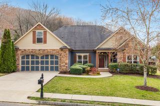 1040 Lynnstone Drive, Chattanooga, TN 37405