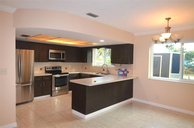 1881 SW 112th Avenue, Davie, FL 33324