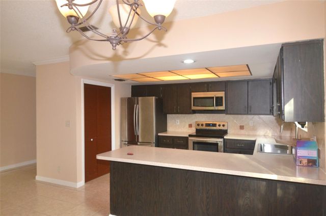 1881 SW 112th Avenue, Davie, FL 33324