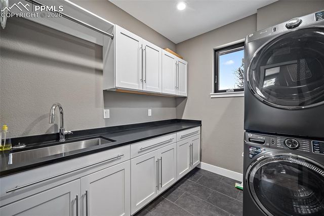3425 Palmer Hill Court, Colorado Springs, CO 80907