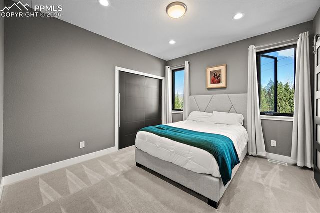 3425 Palmer Hill Court, Colorado Springs, CO 80907