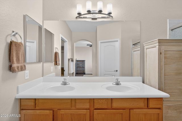 2700 E VERMONT Court, Gilbert, AZ 85295