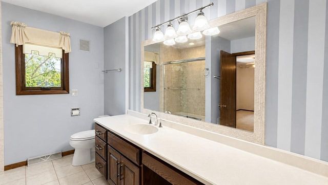 1600 BRENTWOOD DRIVE, Oshkosh, WI 54904