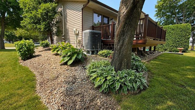 1600 BRENTWOOD DRIVE, Oshkosh, WI 54904
