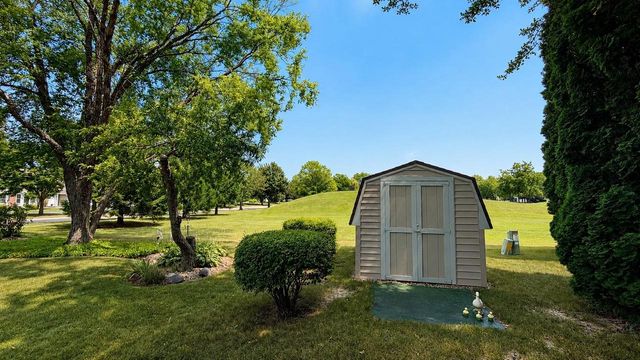 1600 BRENTWOOD DRIVE, Oshkosh, WI 54904