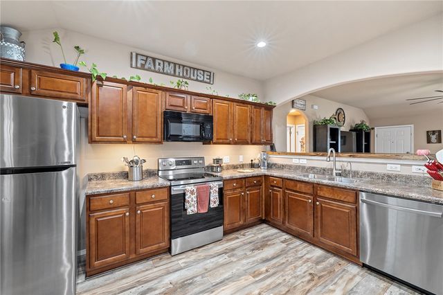 3497 Vanleer Avenue, Springdale, AR 72764