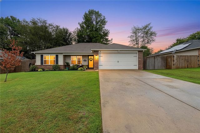 3497 Vanleer Avenue, Springdale, AR 72764
