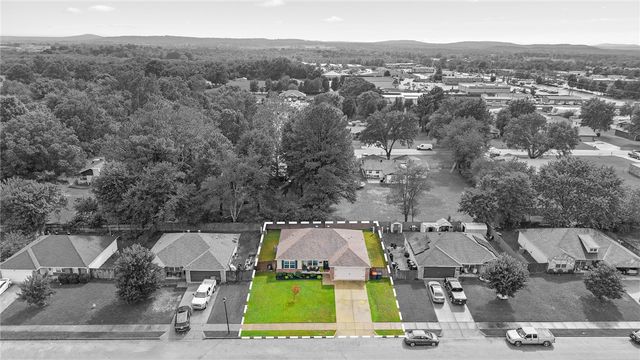 3497 Vanleer Avenue, Springdale, AR 72764