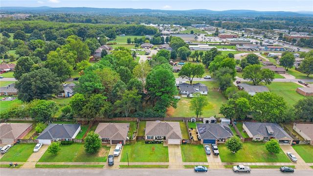 3497 Vanleer Avenue, Springdale, AR 72764