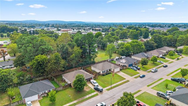3497 Vanleer Avenue, Springdale, AR 72764