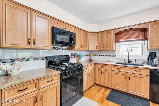 12 Millbrook Drive, Toms River, NJ 08757