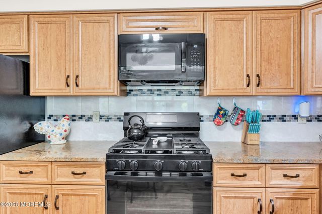 12 Millbrook Drive, Toms River, NJ 08757