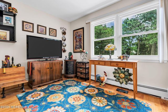 12 Millbrook Drive, Toms River, NJ 08757