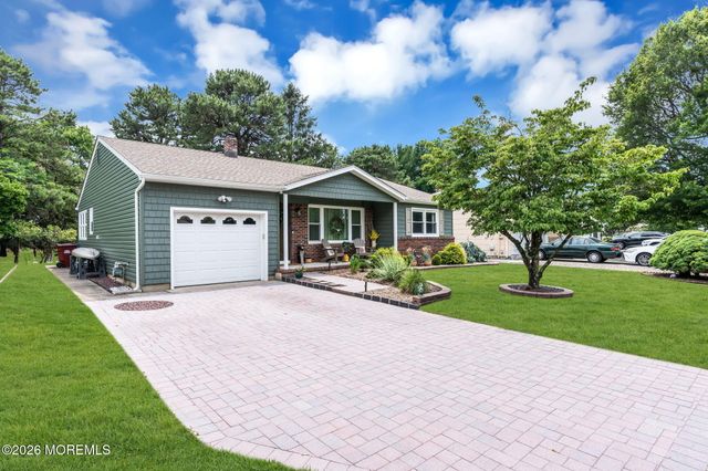 12 Millbrook Drive, Toms River, NJ 08757