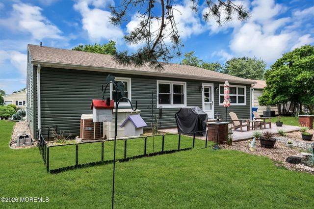 12 Millbrook Drive, Toms River, NJ 08757