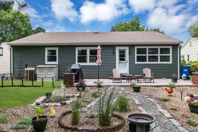12 Millbrook Drive, Toms River, NJ 08757